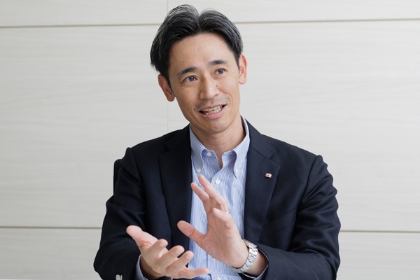 image: 日本ハム株式会社 IT戦略部 部長 中村 吉宏氏